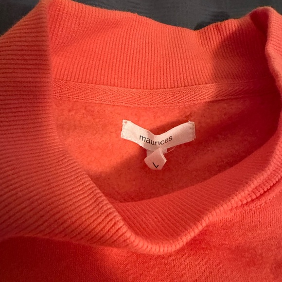 Maurice’s crew neck holiday sweatshirt - Picture 3 of 5